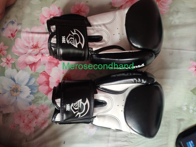 Boxing gloves and head protection - 3/3