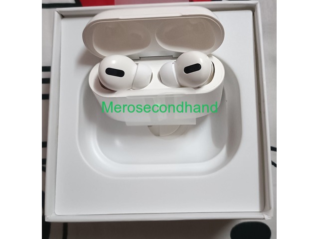 Apple Airpods Pro (2nd Generation) for Sale - 4/4