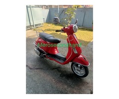 vespa 125 red